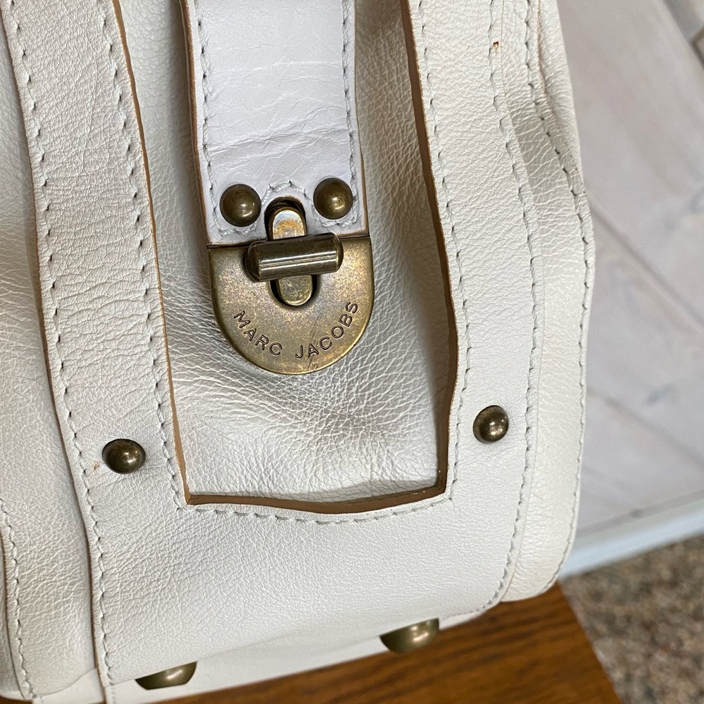 Marc Jacobs Off White Leather Shoulder Bag Made in Iltaly - Picture 12 of 16